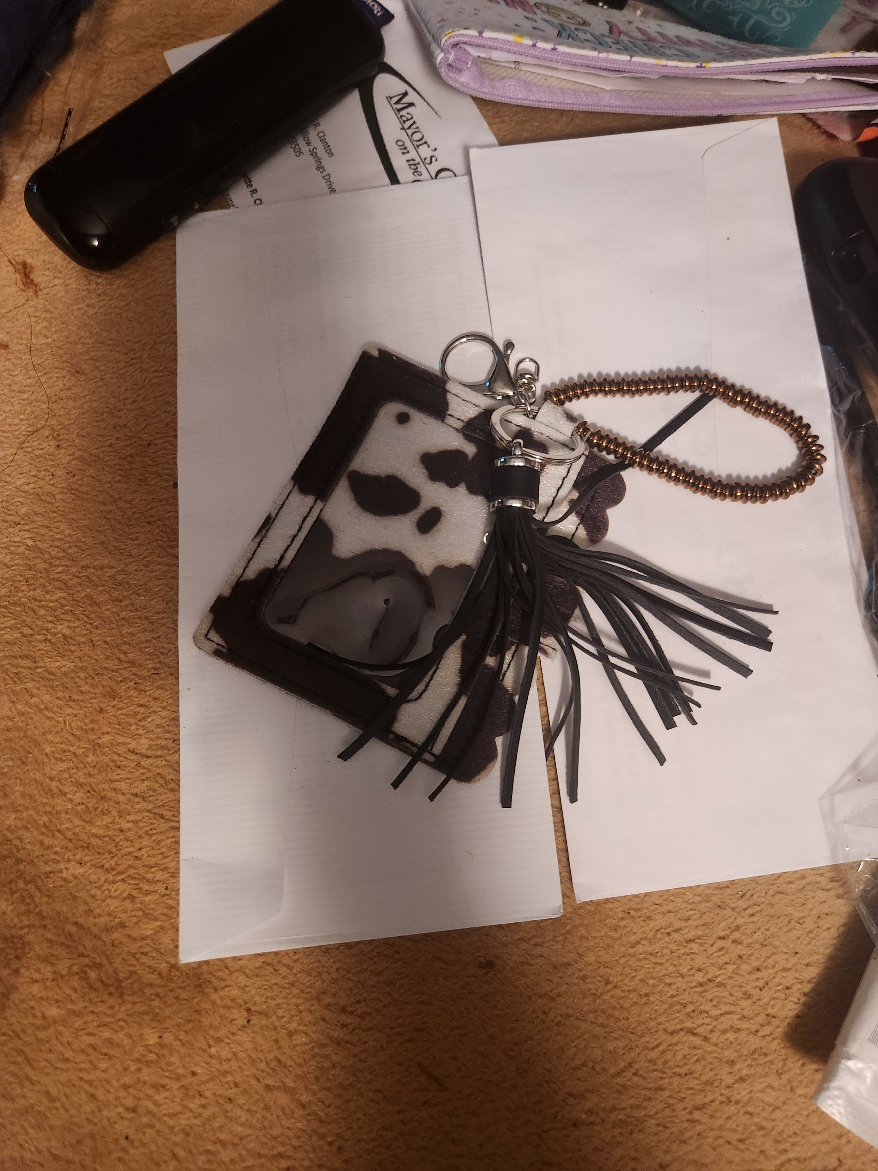 Stylish wristlet